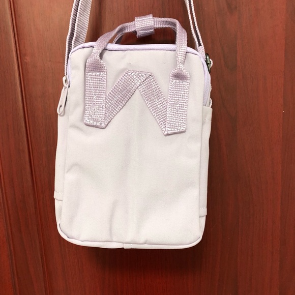 Fjallraven Kanken Sling in Light Purple - Picture 3 of 5